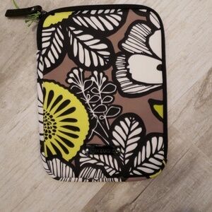 Vera Bradley Green & Black Floral Neoprene Tablet Case-NWOT